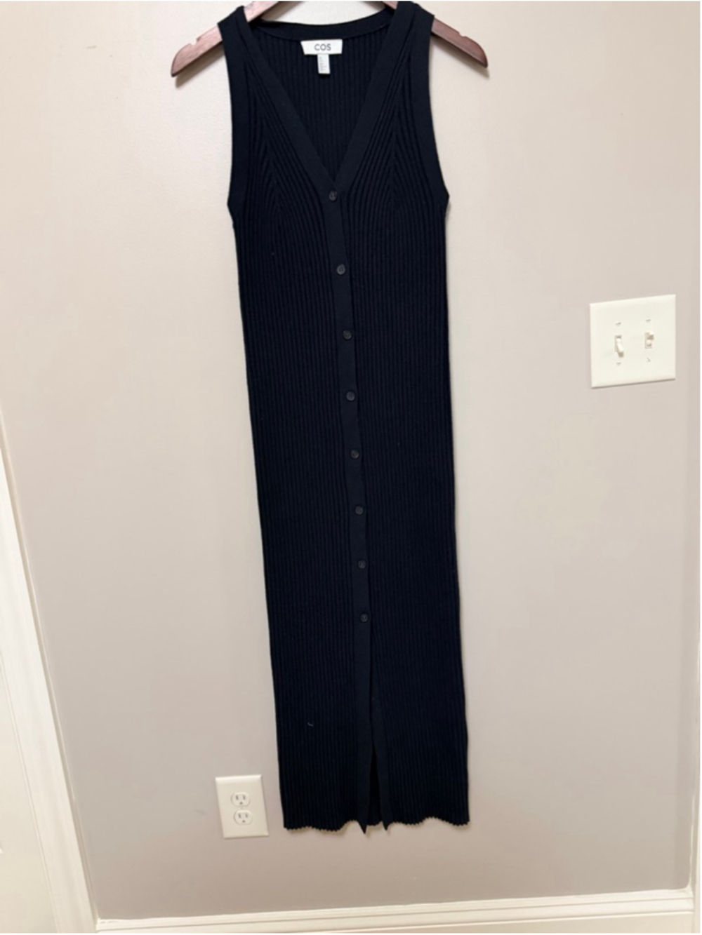 COS Buttoned Rib-Knit Maxi Dress - Picture 5 of 9